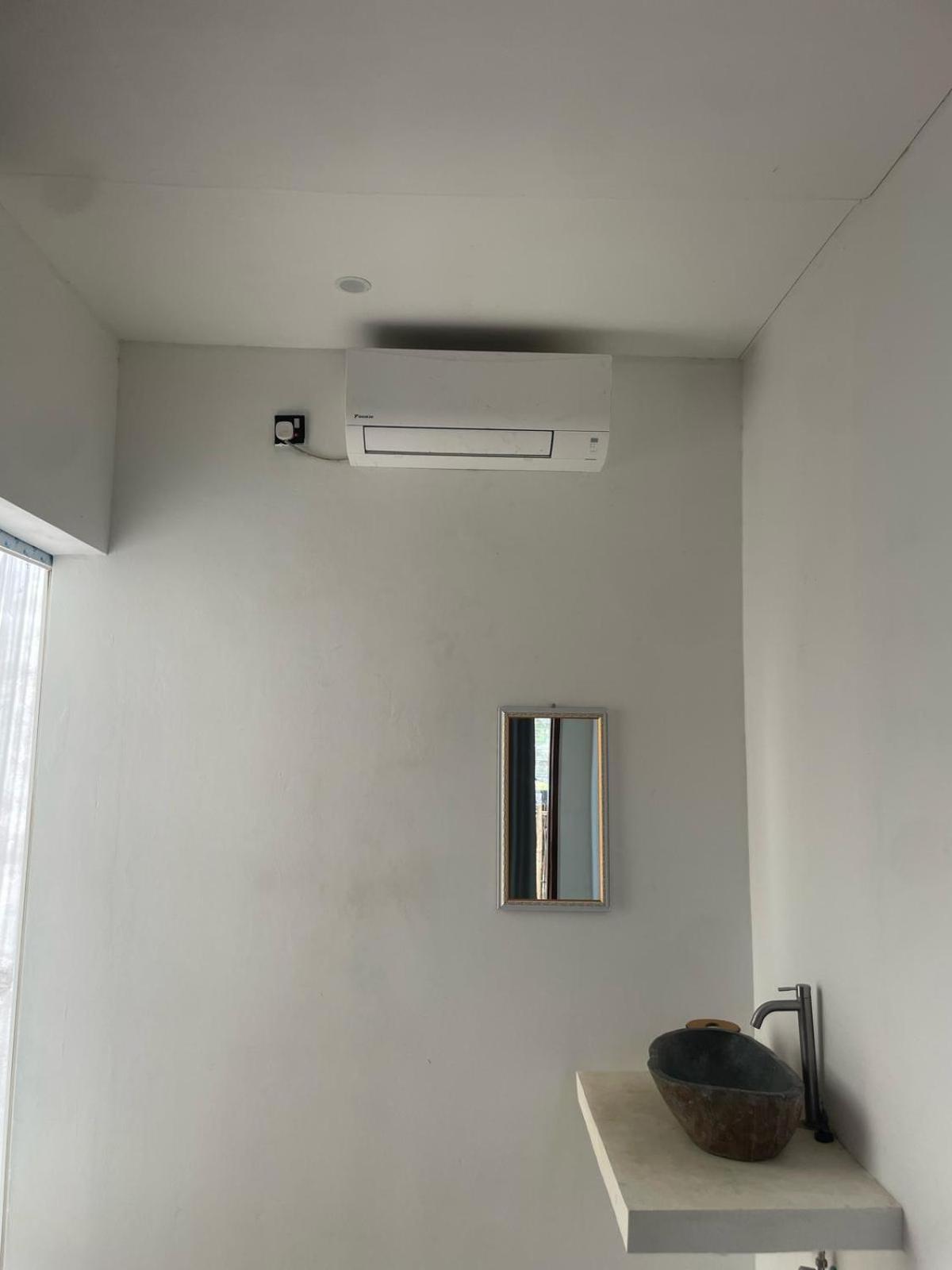 The Corner Homestay Kuta  Exterior photo